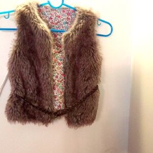 VEST UNBRANDED GIRL SIZE 5 YEARS